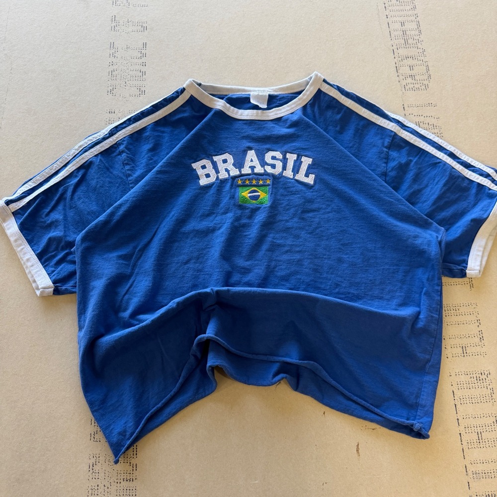 Vintage 90's Brasil Striped T-shirt - Picture 2 of 5